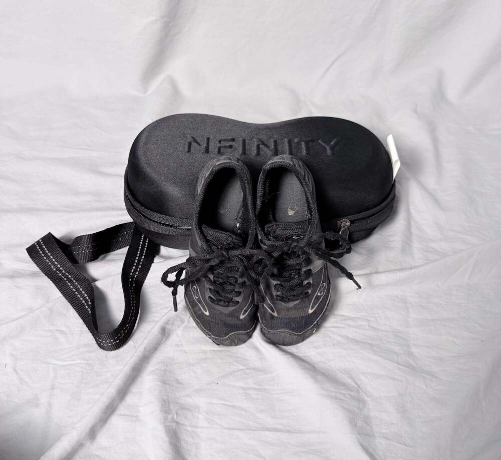 Nfinity Vengeance Black Youth Cheer Shoes Size Y13 with Hard Case